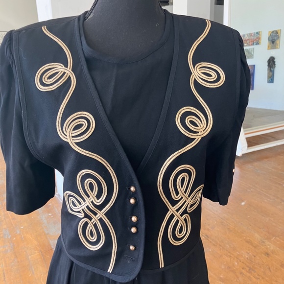 JBS vintage, black, and gold medal length dress - Picture 4 of 10